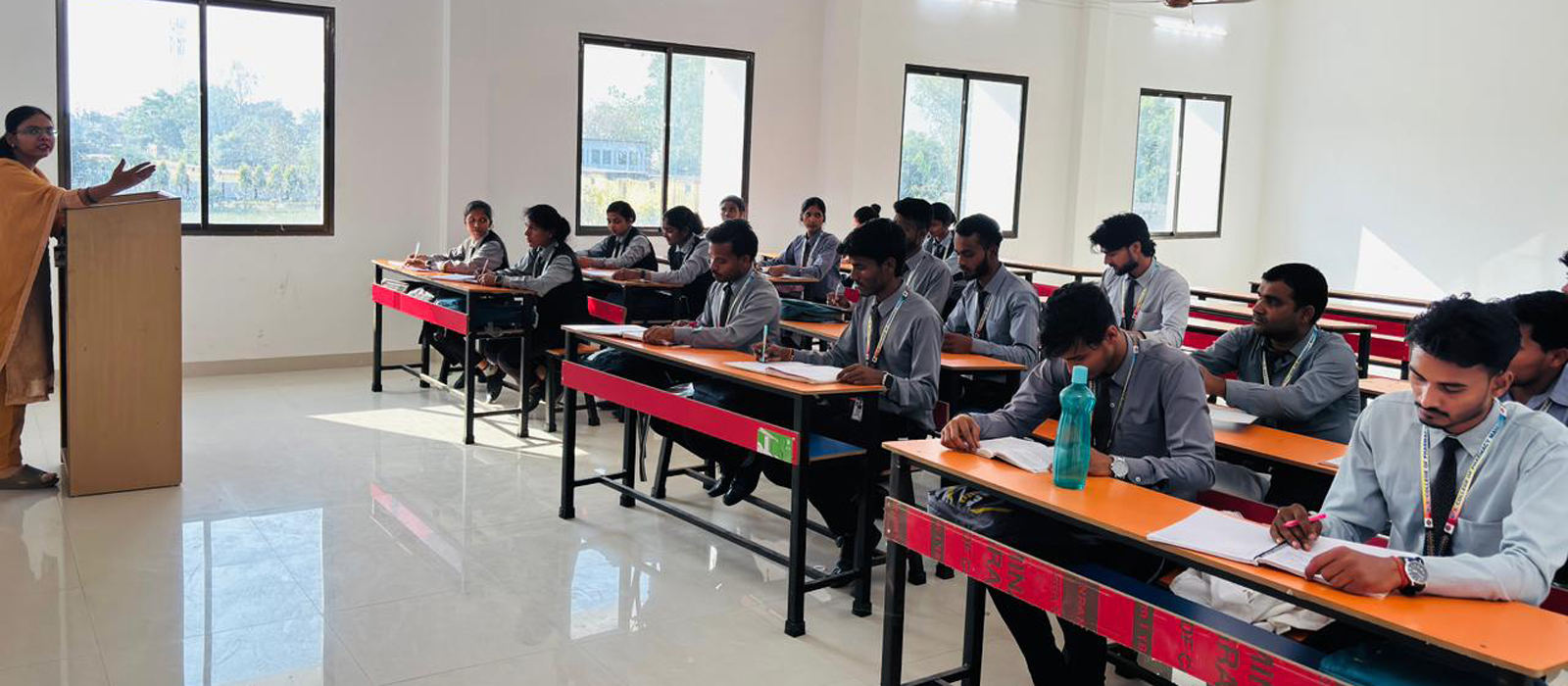 Pharmacy Colleges in Mau